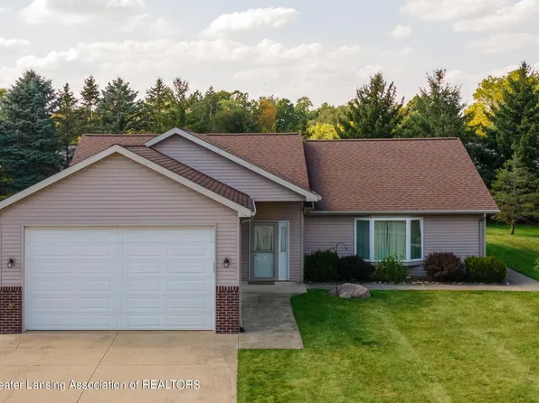 327 Shelby Ln, Dimondale, MI 48821