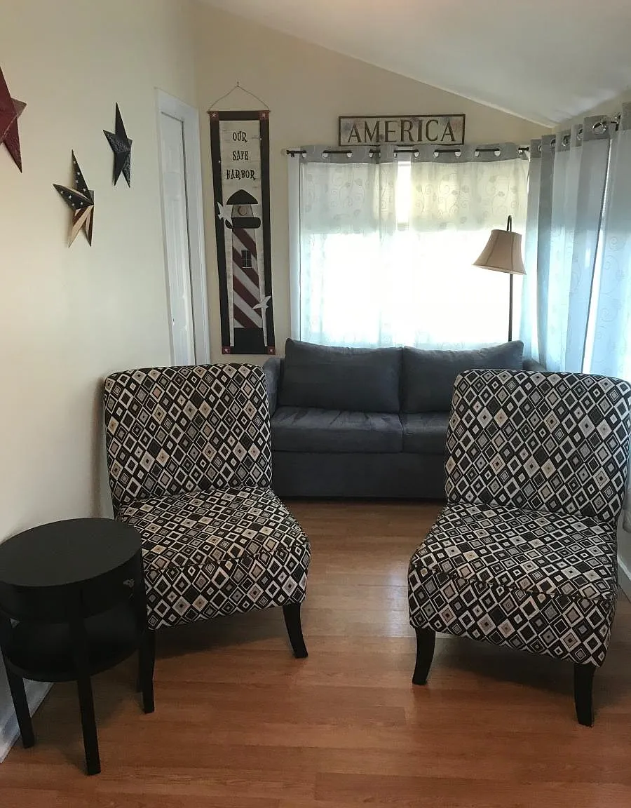 3 bed, 780 sqft, $1,500 — Photo 3