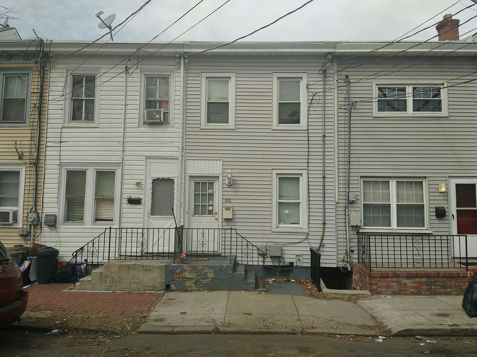 120 Hewitt St photo 1