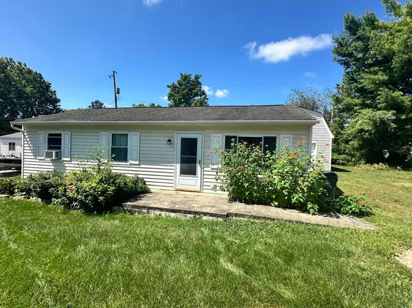 5559 Cedar Dr, Grove City, OH 43123