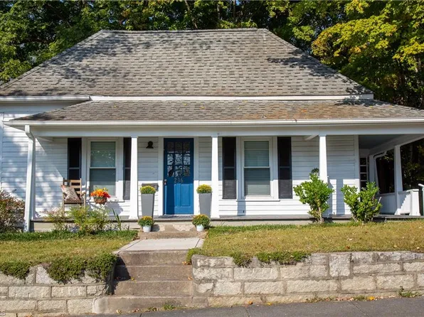 236 Orchard St, Mount Airy, NC 27030