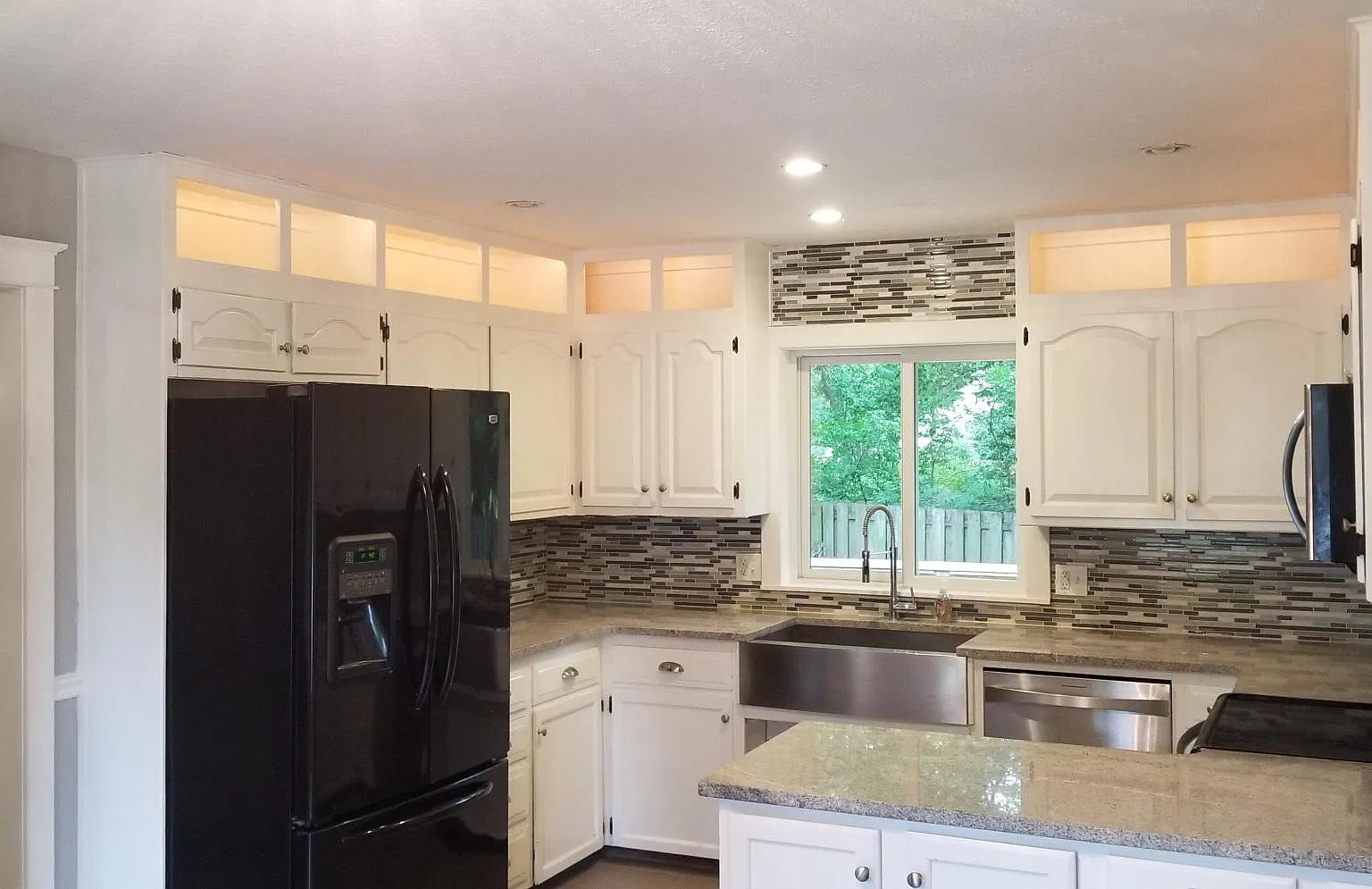 4 bed, 3308 sqft, $2,600 — Photo 2
