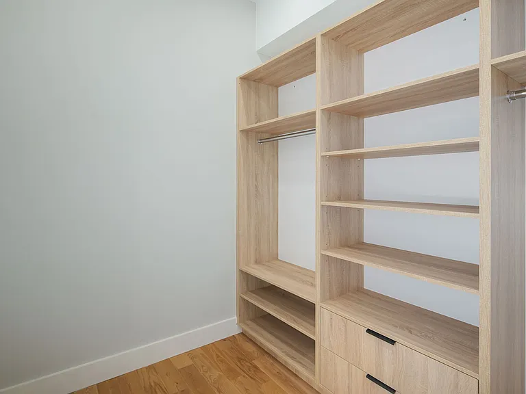 2460 Dickinson St — Photo 37