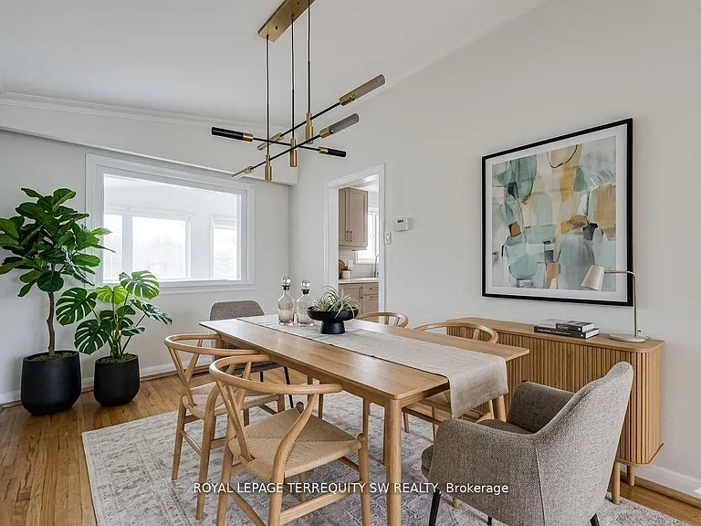 35 Euphrasia Dr — Photo 4