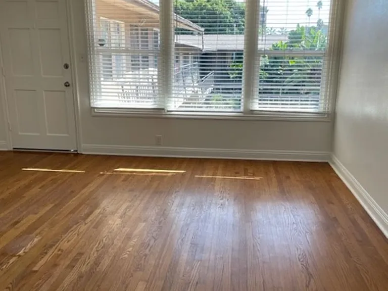 1023 E 1st St #16 — Photo 6