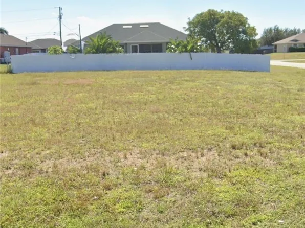 418 Kismet Pkwy W, Cape Coral, FL 33993