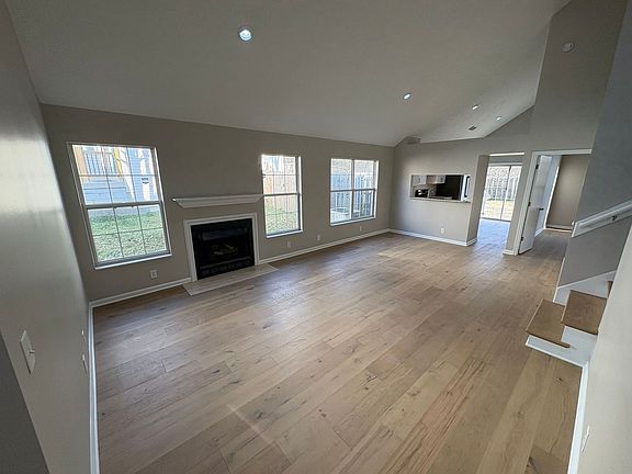 2nd image of 5504 Knollcrest Ct
