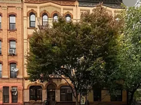 865 Greene Avenue image 1 of 1