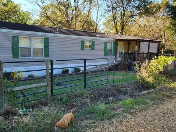 49 Pebble Ln, Aliceville, AL 35442