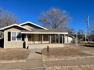 906 W 10th St, Plainview, TX 79072
