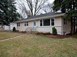 241 8th St, Downers Grove, IL 60515