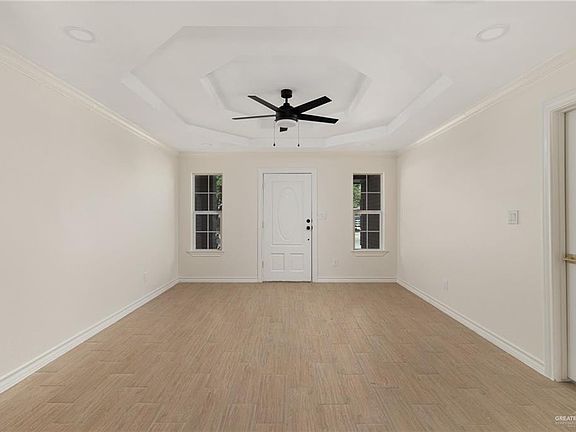 2nd image of 503 W Emerald Dr