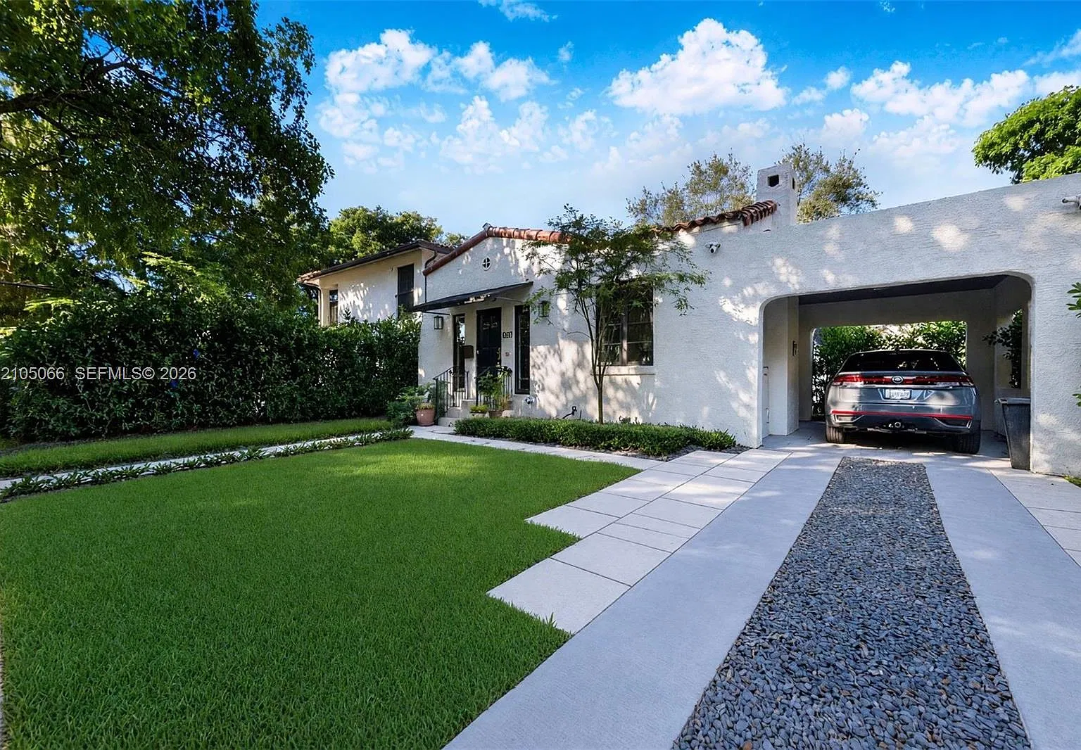 Coral Gables Granada Sec — Photo 2