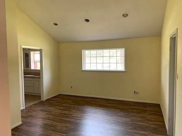 7205 Wood Oaks Dr — Photo 6