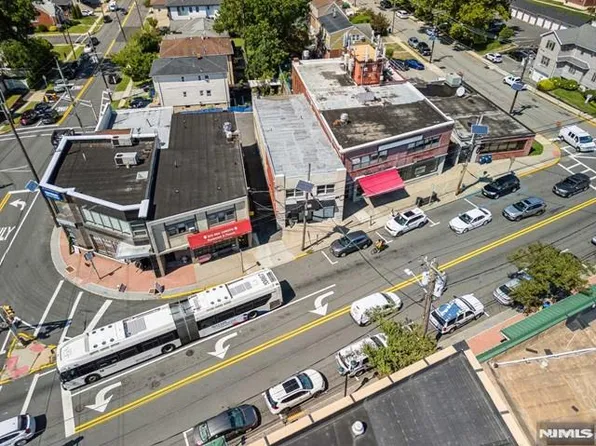 1207 Anderson Ave, Fort Lee, NJ 07024