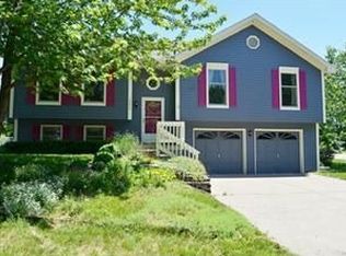 10901 N Harrison St, Kansas City, MO 64155