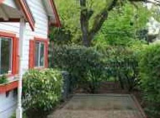 433 9th Ave, Kirkland, WA 98033