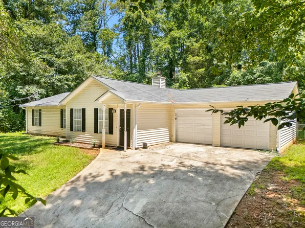 220 Splitwood Ln, Fairburn, GA 30213