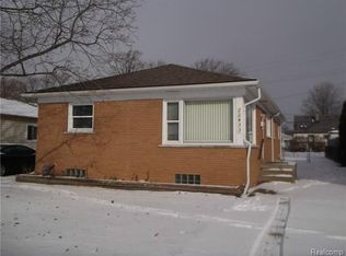 22433 Laukel St, Saint Clair Shores, MI 48080