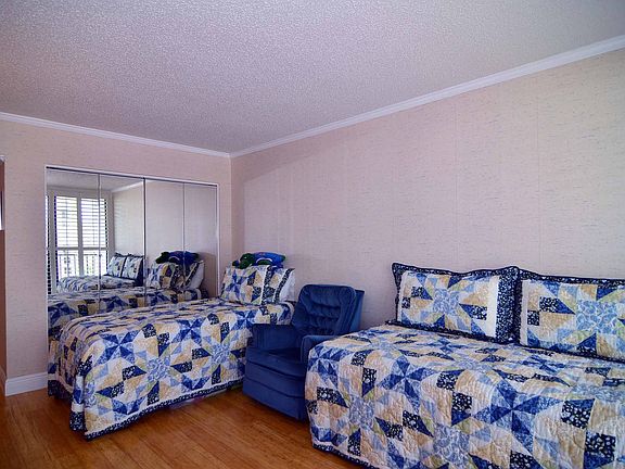 2nd image of 1460 Gulf Blvd APT 510