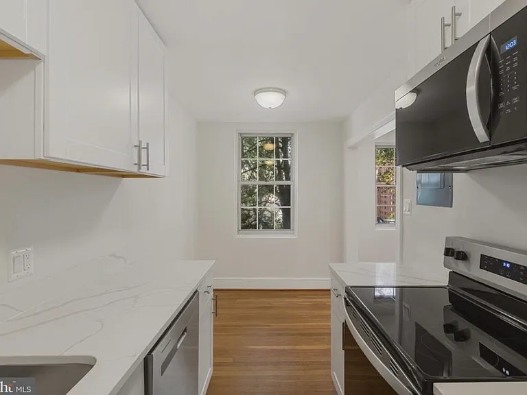 3051 Idaho Ave NW #204 — Photo 13