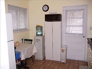 2nd image of 724 Glenridge Ln