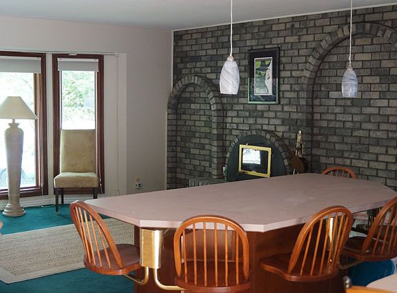 Green Carpet pictured here has been replaced(shown in next picture)