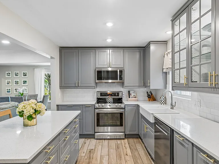 9503 Buxhill Dr — Photo 12