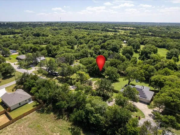 704 N Denison St, Bells, TX 75414