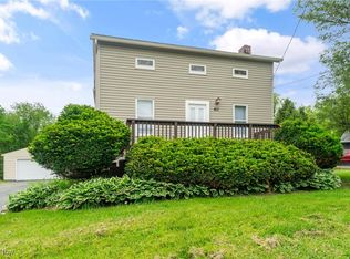 411 Elmwood Dr, Hubbard, OH