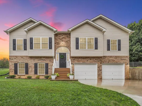 5165 Crumpacker Dr, Roanoke, VA 24012