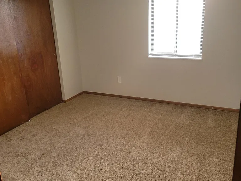 1991 Slaton Ct — Photo 2