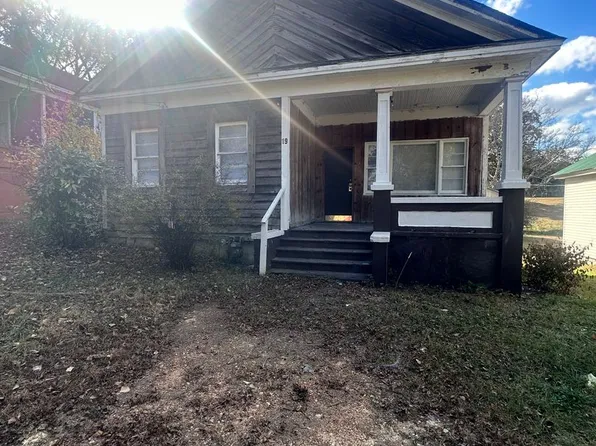 19 Twine St, Anniston, AL 36201