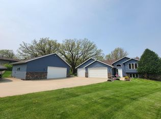 1431 Woodbary Ct SE, Rochester, MN 55904