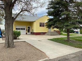 211 W Borden St, Glendive, MT 59330