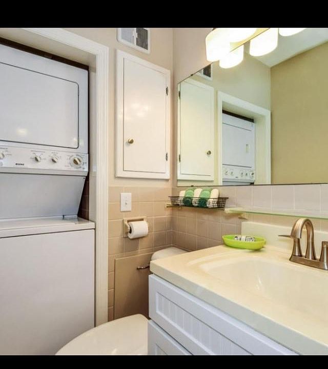 Second Bath w/washer & dryer