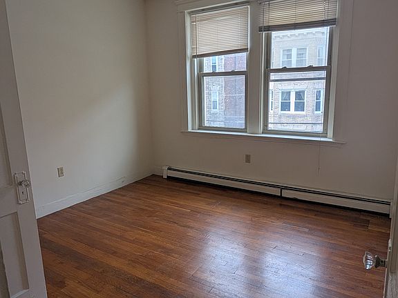 5th image of 15 Colborne Rd APT 12