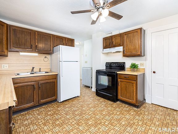 4th image of 41 Walnut Street