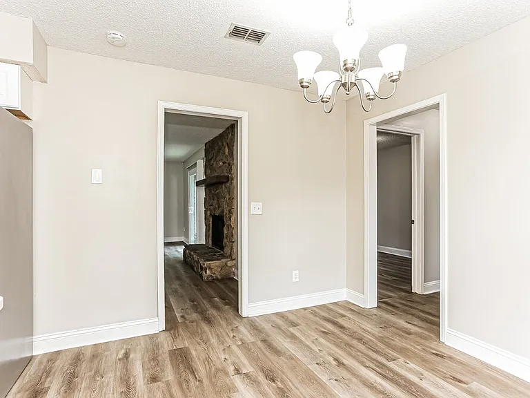 2553 Sandlewood Cir — Photo 7
