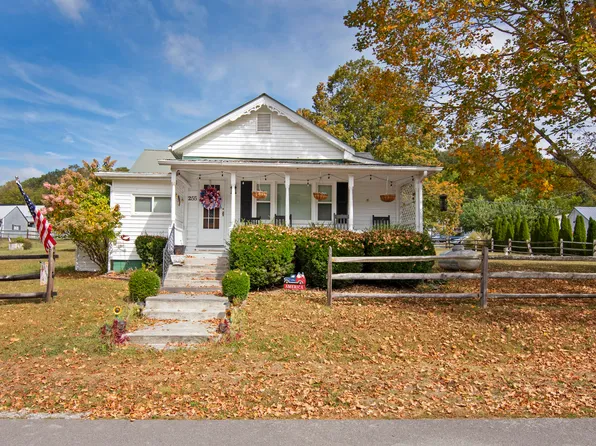 255 Axtell Ave, Renick, WV 24966