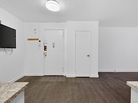 3rd image of 132-35 Sanford Avenue #408