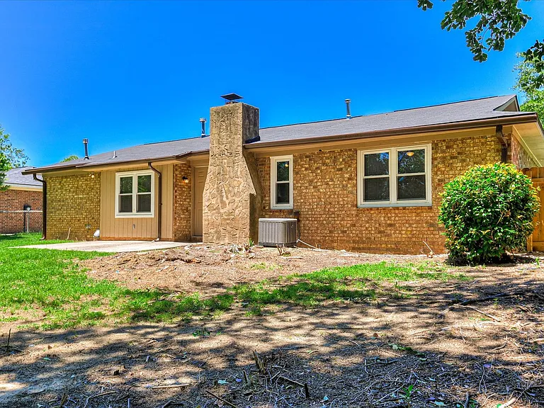 4532 Hillside Dr — Photo 30