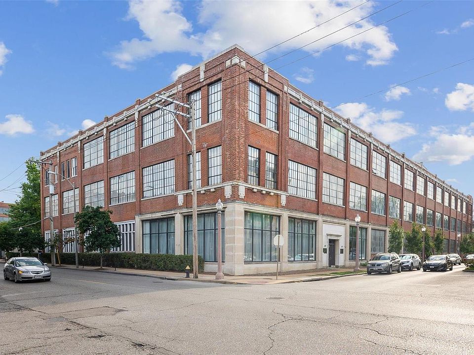 1st image of 4100 Laclede Ave APT 209
