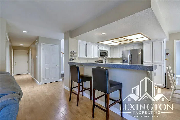 5941 Laguna Park Dr — Photo 9