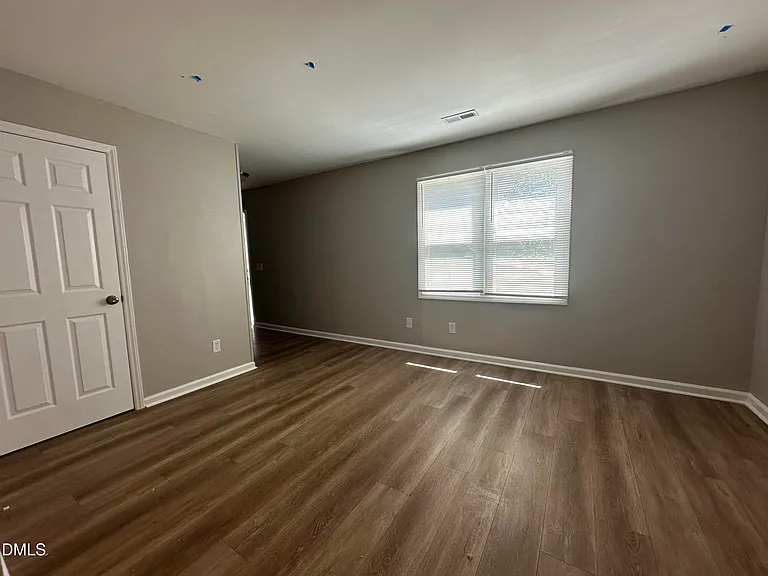 1100 Savannah Dr — Photo 2