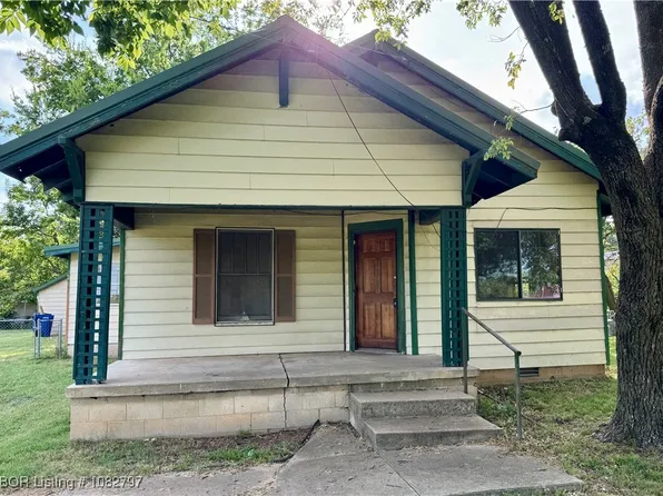 302 N Main St, Muldrow, OK 74948