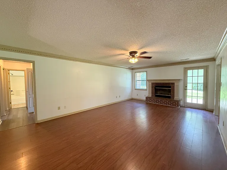 102 Watercress Cir — Photo 4