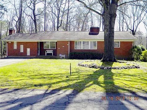 2nd image of 665 E Timber Ln