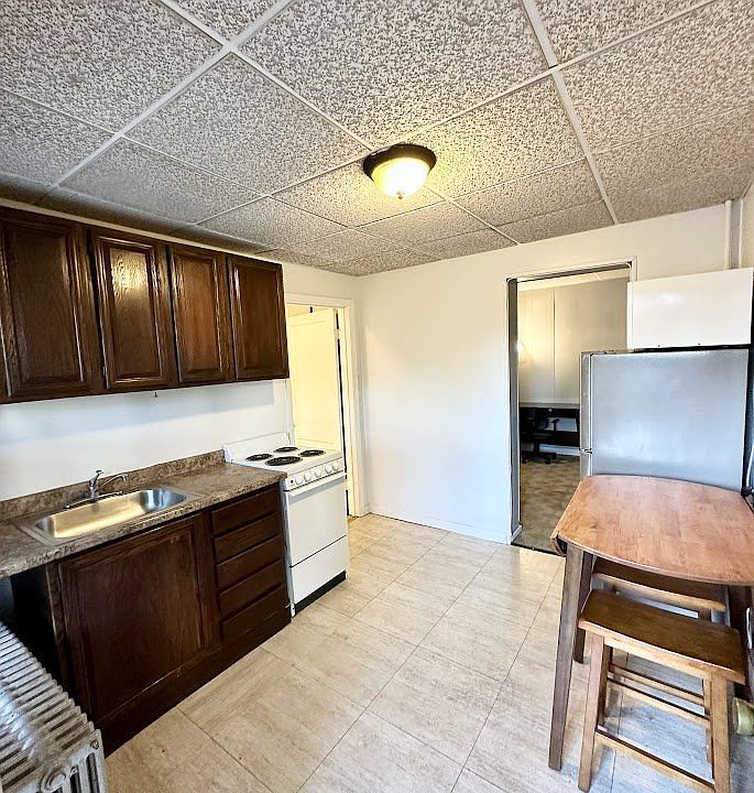 1st image of 12 Marshall St #1R