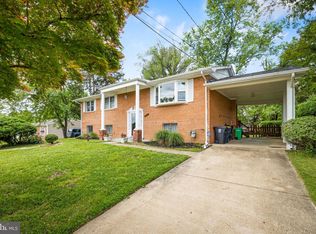 9011 Cooper Dr, Fort Washington, MD 20744